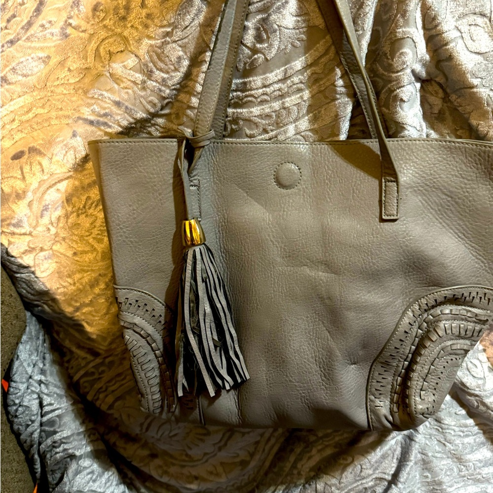 19 bags and purses